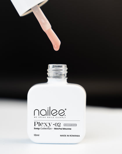 Plexy Rubber 12ml - 02 Mocha Mousse